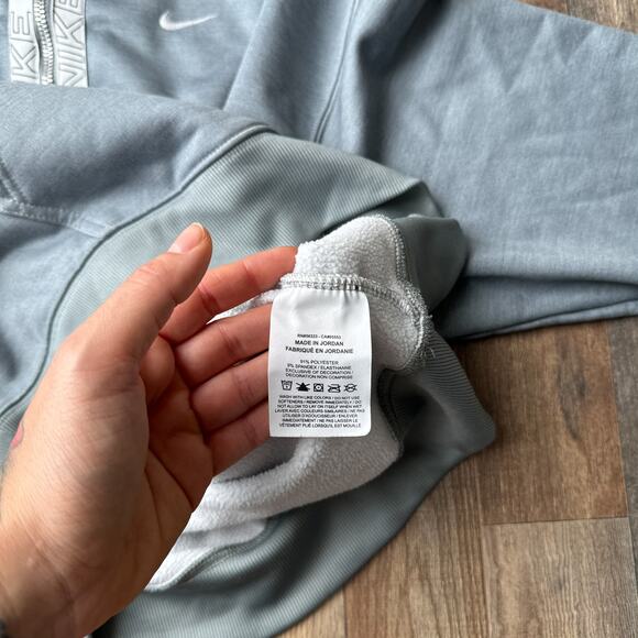 Nike Therma Fit Training Crew Jacket Women's‎ Medium Gray Athletic Training 5267 - Picture 5 of 12